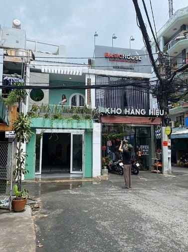 Bán nhà thích hợp xây căn hộ dịch vụ - Thành Thái - Quận 10 - Giá 15