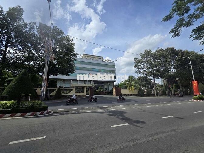 💥 ngộp quá giảm 3tỷ Giá chỉ còn 15 tỷ 
Bán đất tặng nhà và kho