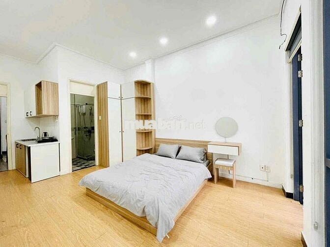 Căn Hộ Ban Công Full Nội Thất Đặng Thuỳ Trâm Bình Thạnh Gần Văn Lang