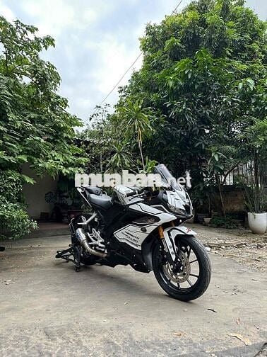 R15v3 lên tem trùm đẹp