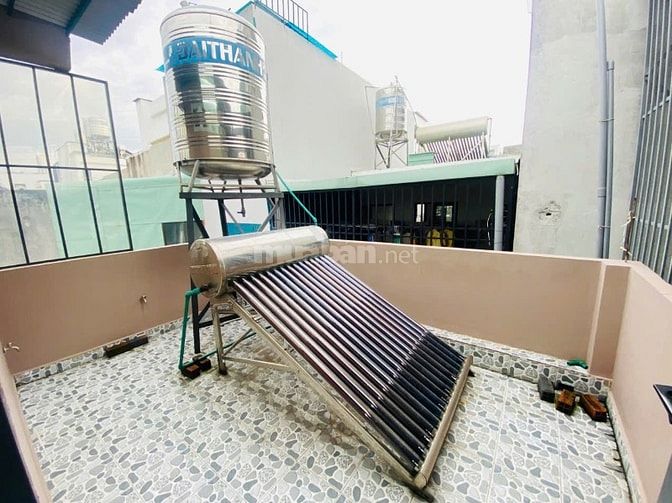 Nhà đúc 3 lầu hẻm xe tải thông,sổ Hồng riêng