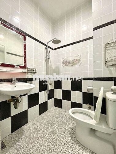 Phòng ban công giá rẻ chỉ 5tr5 - Trung tâm quận Phú Nhuận - Cô Bắc