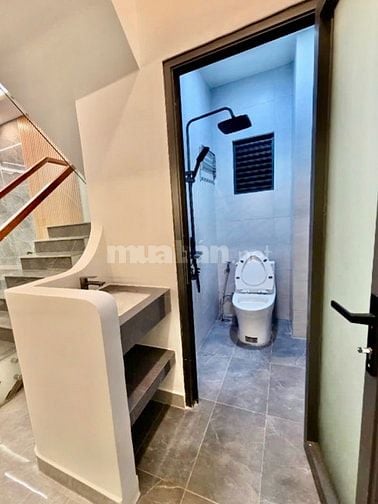 Định cư bán gấp nhà góc 2 mặt hẻm tiện KD.Ngay Aeon Mall Tân Phú.