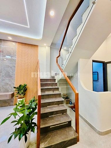 Định cư bán gấp nhà góc 2 mặt hẻm tiện KD.Ngay Aeon Mall Tân Phú.