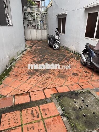 Bán nhà mặt tiền hẻm tại Quận 10, trung tâm TP.HCM