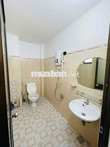 CHO THUÊ NHÀ 1T1L 2PN2WC HXH ĐƯỜNG SỐ 8 SÂN ĐẬU XE HƠI SẲN 2ML