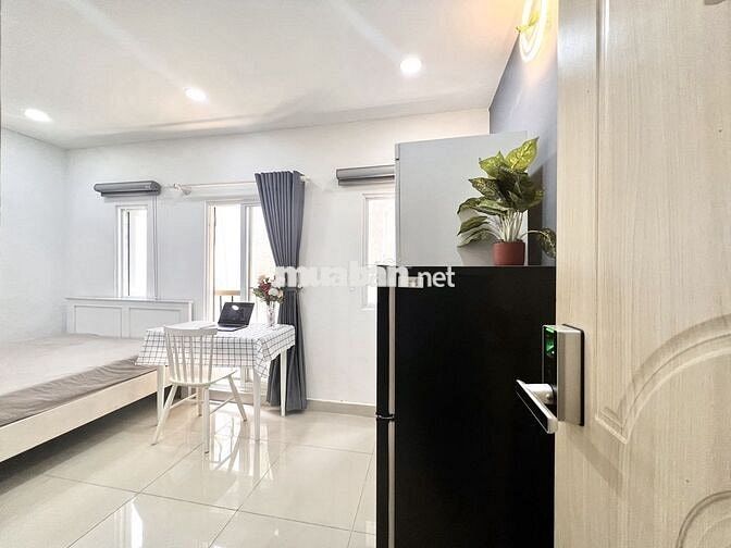 PHÒNG FULL NỘI THẤT NGAY CHỢ LÝ PHỤC MAN - THANG MÁY