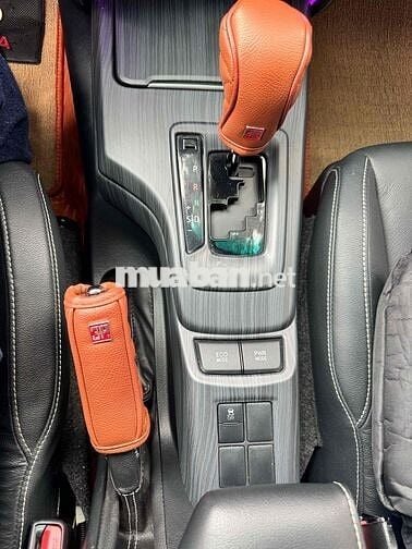 cần bán Fortuner 2021 tự động máy dàu