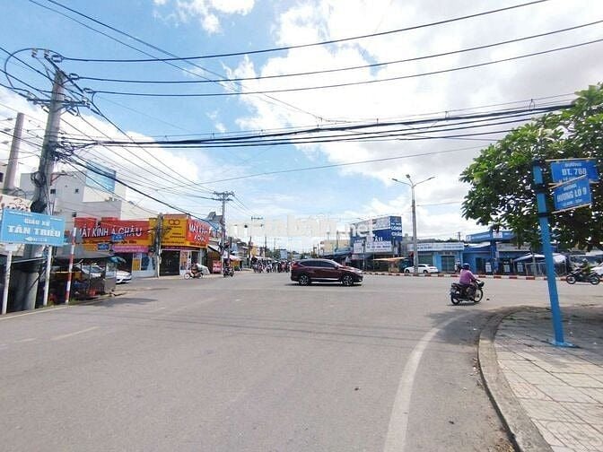 Nhà đẹp giá rẻ Gần Khu Du lịch Bửu Long,TP Biên Hoà ( sổ riêng,thổ cư)