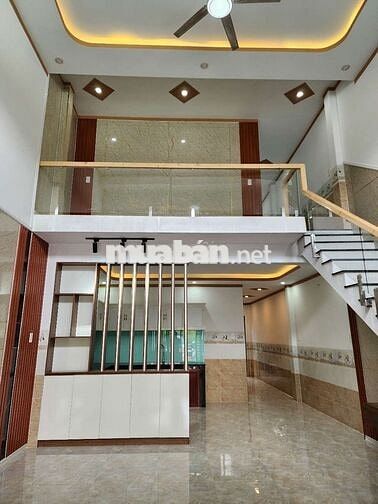 Cần bán nhà sổ riêng thổ cư ngay cổng công ty chángin