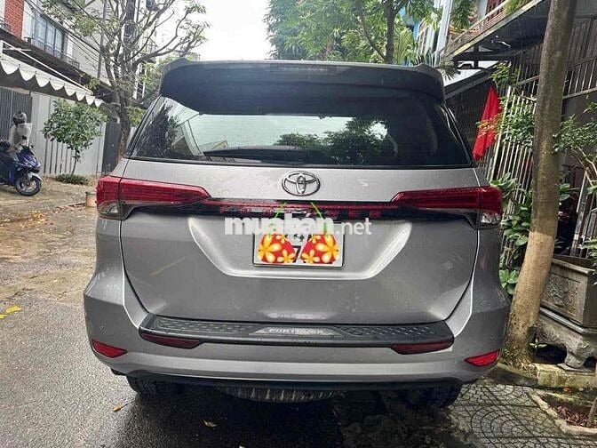 cần bán Fortuner 2021 tự động máy dàu