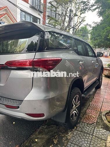 cần bán Fortuner 2021 tự động máy dàu