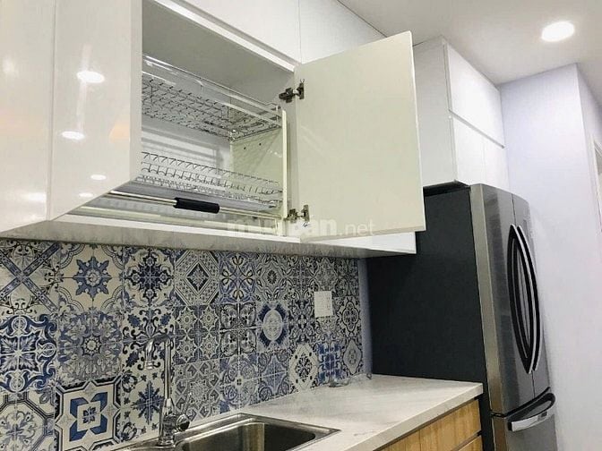 Bán / cho thuê căn hộ Scenic Valley 1, PMH, 3PN, 3 WC, DT 133m, giá rẻ