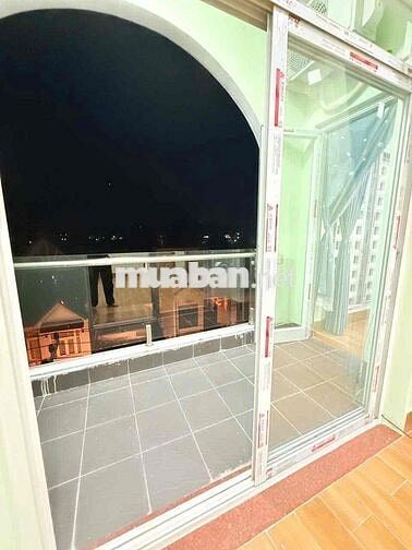 Cho thuê căn hộ 2 phòng ngủ ngay trung tâm thành phố