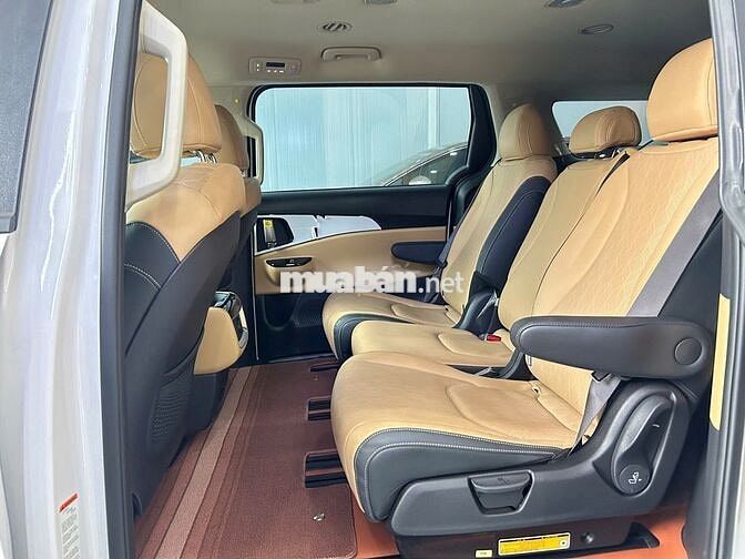 Carnival Luxury 2.2D 2024 Đi 11.000km Zin 100%