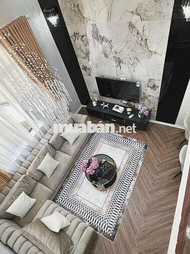 Chính Chủ cần chuyển nhượng lại căn hộ 200m2 duplex- mặt phố lý văn ph