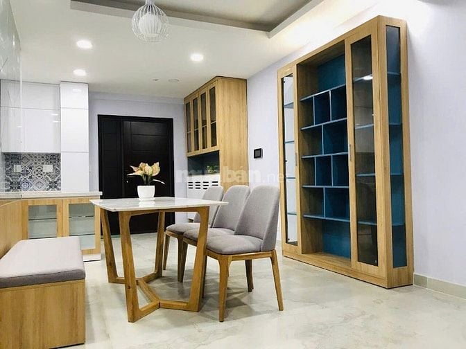 Bán / cho thuê căn hộ Scenic Valley 1, PMH, 3PN, 3 WC, DT 133m, giá rẻ