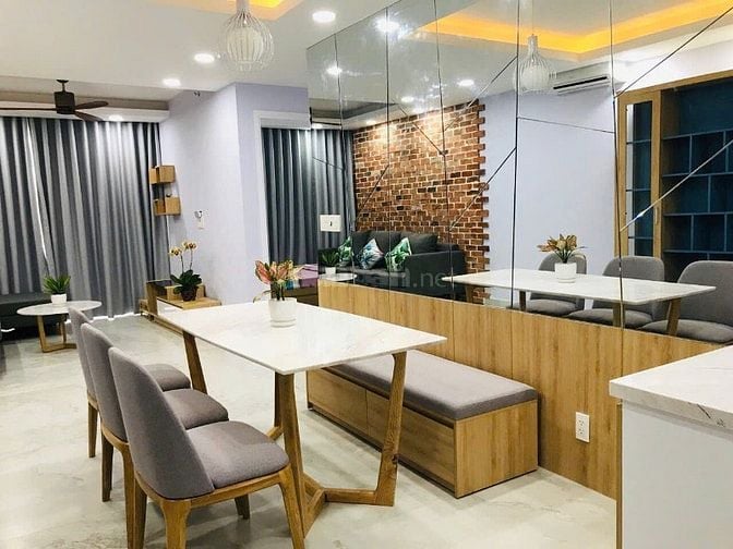 Bán / cho thuê căn hộ Scenic Valley 1, PMH, 3PN, 3 WC, DT 133m, giá rẻ