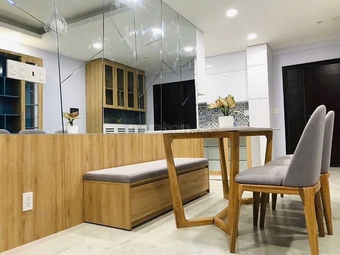 Bán / cho thuê căn hộ Scenic Valley 1, PMH, 3PN, 3 WC, DT 133m, giá rẻ