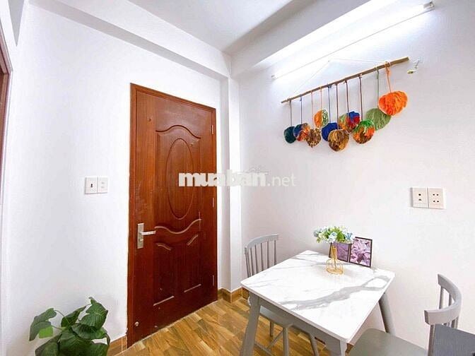 CĂN HỘ 1 PHÒNG NGỦ CÓ MÁY GIẶT RIÊNG CỬA SỔ LỚN FULL NỘI THẤT GẦN CHỢ