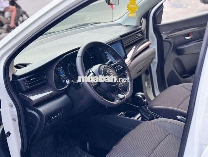 Suzuki Ertiga 2022 hybrid AT cực mới