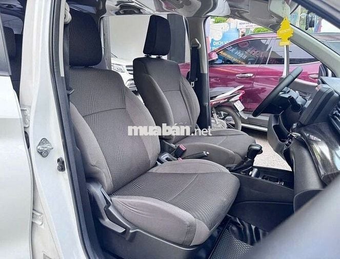 Suzuki Ertiga 2022 hybrid AT cực mới