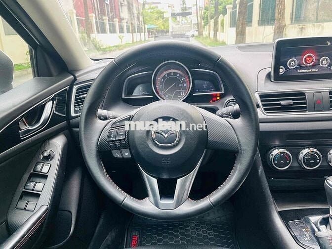 Mazda 3 2016 2.0 AT - 110000 km