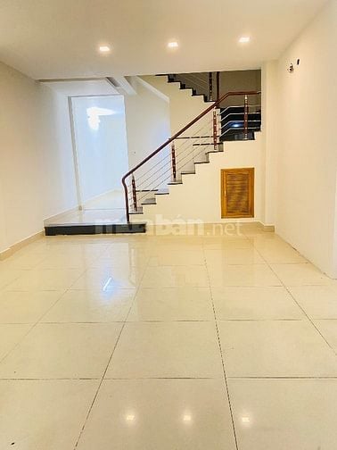 Chính chủ cho thuê nhà 590/F9 Cách mạng tháng 8