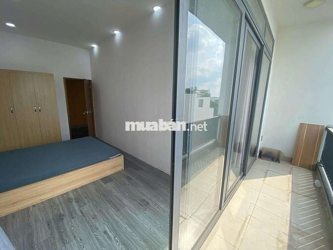 CĂN HỘ 2PN BAN CÔNG THỐNG NHẤT GẦN CHỢ HẠNH THÔNG TÂY SIÊU RỘNG