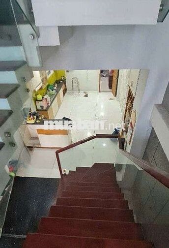 Cho thuê nhà 4 tầng 4×20 mặt tiền đường kinh doanh khu tên lửa