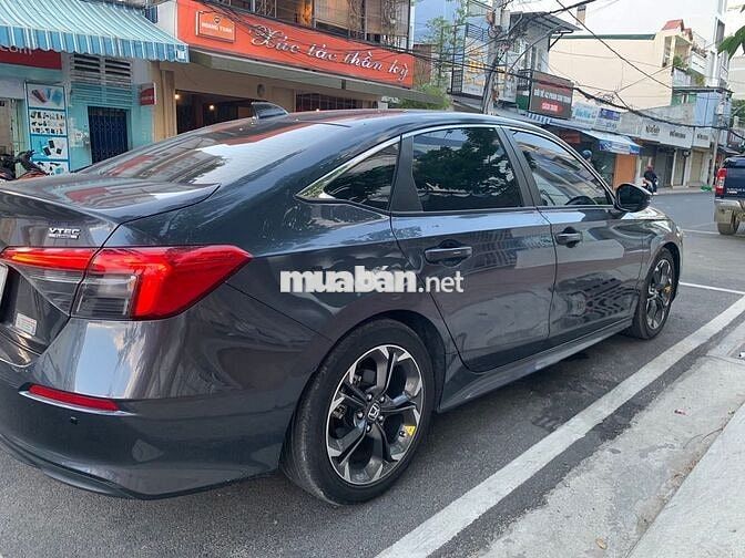 Honda Civic 2022 G - 23000 km- xe zin mua mới hãng