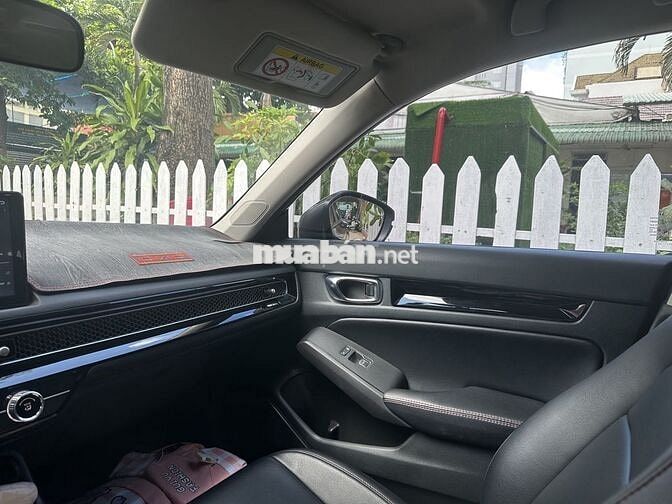 Honda Civic 2022 G - 23000 km- xe zin mua mới hãng