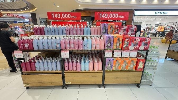 TUYỂN GẤP NHÂN VIÊN PHỤ KHO,GIÚP VIỆC,BÁN HÀNG(ƯU TIÊN NGƯỜI LỚN TUỔI)