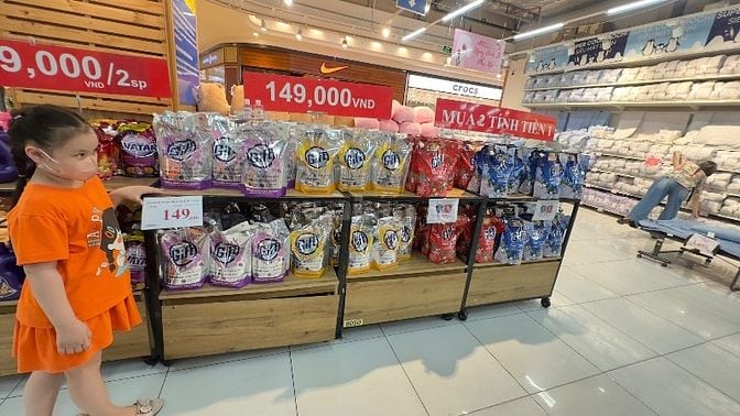 TUYỂN GẤP NHÂN VIÊN PHỤ KHO,GIÚP VIỆC,BÁN HÀNG(ƯU TIÊN NGƯỜI LỚN TUỔI)