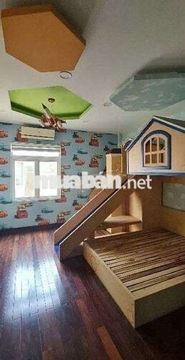 Cho thuê nhà 4 tầng 4×20 mặt tiền đường kinh doanh khu tên lửa