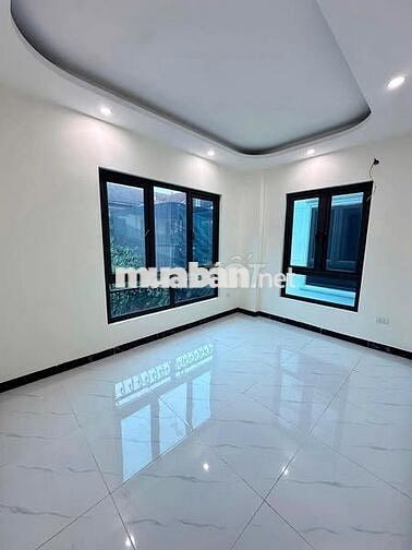 Bán nhà 1 xẹc đường oto Lê Thị Riêng đối diện nhà máy bia 1TỶ135 TL