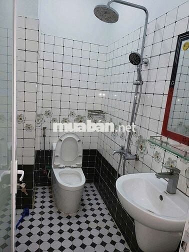 Nhà 1 trệt 3 lầu sân thượng hẻm 85 bình thành BHH B bình tân