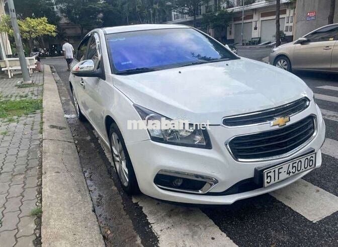Ô tô Chevrolet Cruze 2017 màu trắng