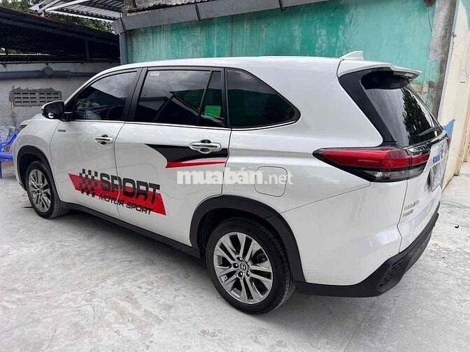 Toyota Innova Cross 2.0HEV - 225Tr Trả trước