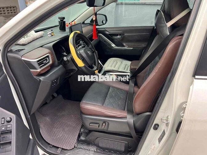 Toyota Innova Cross 2.0HEV - 225Tr Trả trước