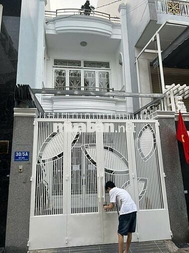 Nhà phố mới, thoáng, đẹp, 72m2, 2 phòng ngủ quận Tân Phú