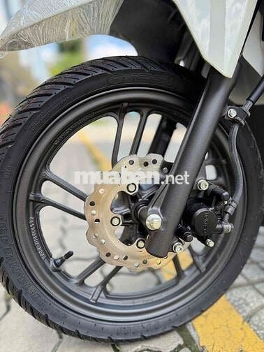 Vario 150 trắng đỏ đen hàng bỏ mẫu 2021