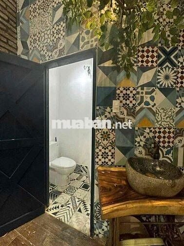 NHÀ ĐẦY ĐỦ NỘI THẤT NGAY TRUNG TÂM NINH KIỀU