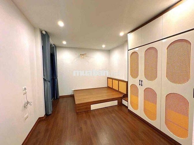 7,6 TỶ- THUỴ KHUÊ,TÂY HỒ -30M2 -6 TẦNG THANG MÁY- HAI THOÁNG TRƯỚC SAU