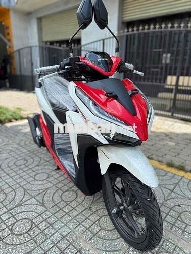 Vario 150 trắng đỏ đen hàng bỏ mẫu 2021
