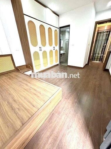 7,6 TỶ- THUỴ KHUÊ,TÂY HỒ -30M2 -6 TẦNG THANG MÁY- HAI THOÁNG TRƯỚC SAU
