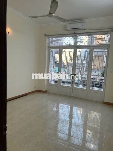 Nhà phố mới, thoáng, đẹp, 72m2, 2 phòng ngủ quận Tân Phú