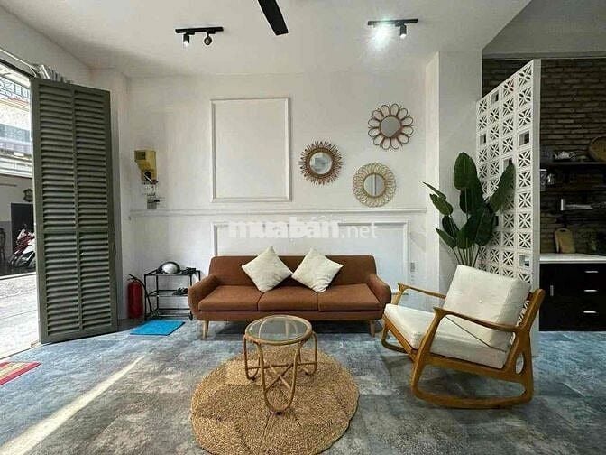 NHÀ ĐẦY ĐỦ NỘI THẤT NGAY TRUNG TÂM NINH KIỀU