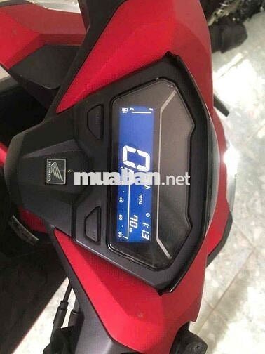 Vario 150 màu đỏ đen trùm mền 2022