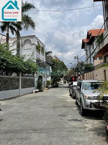 Cho thuê Biệt Thự Sát Mặt Tiền Cách Mạng Tháng 8, Phường 7, Q.Tân Bình